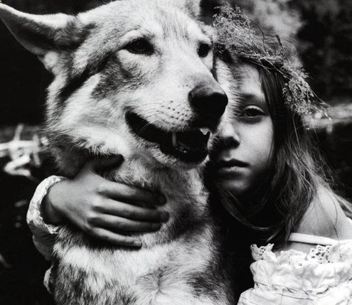 587579701119610716010