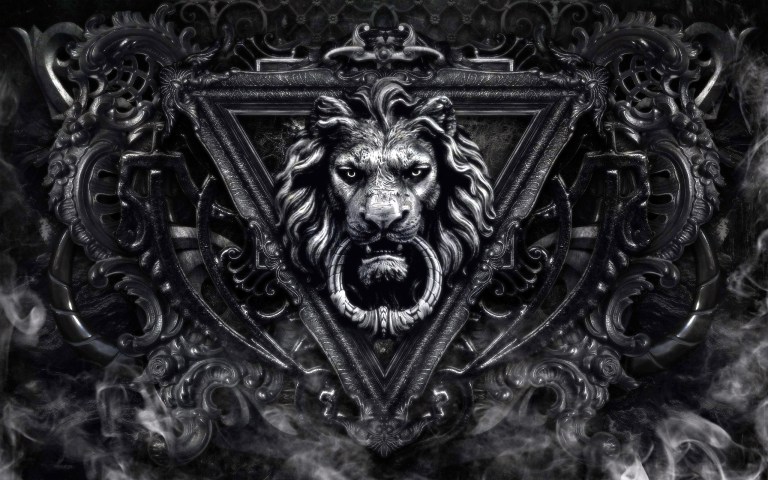 Lion-door-knocker-46074380